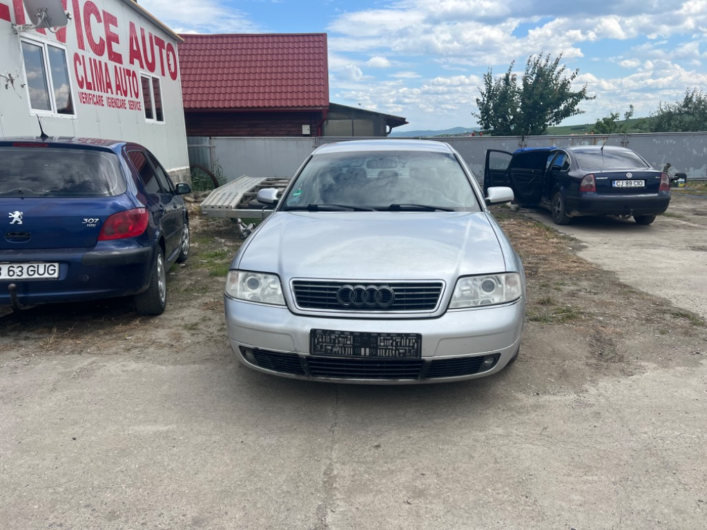 Carenaj aparatori noroi fata Audi A6 C5 2001 Limuzină 1,8 benzină