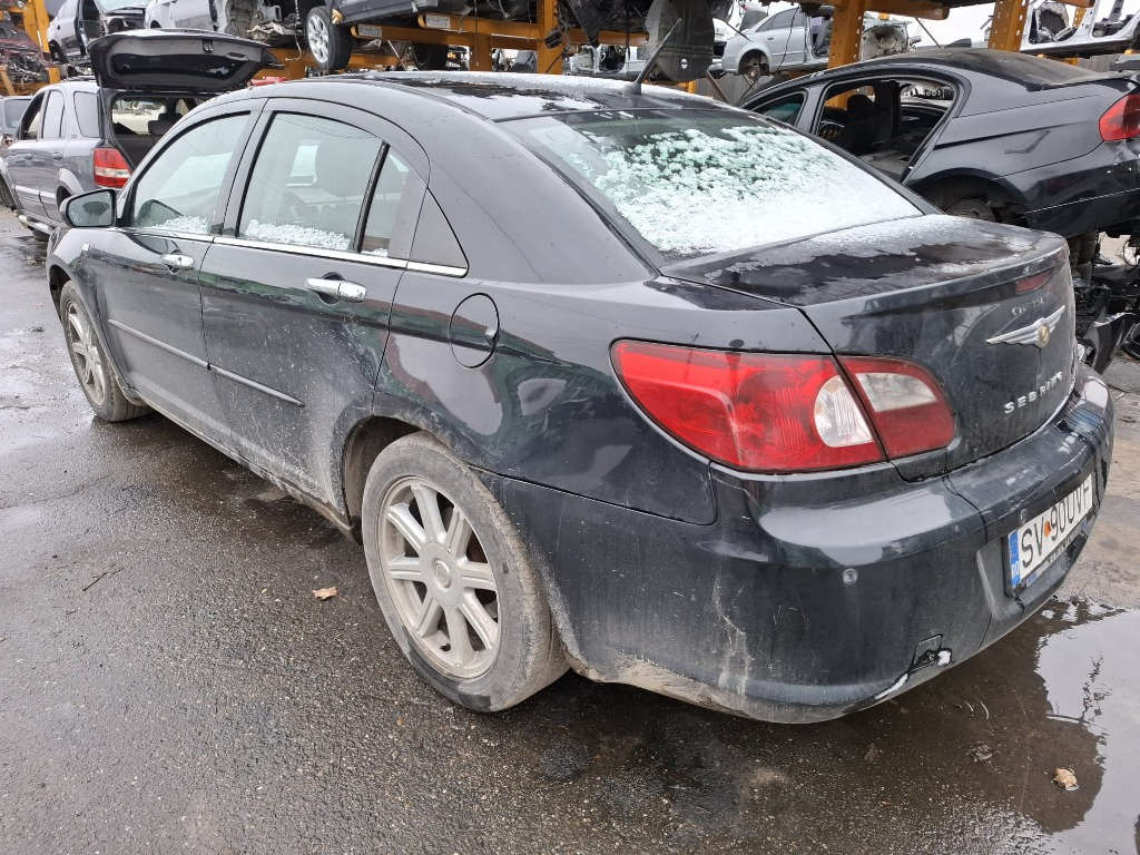 Carenaj aparatori noroi fata Chrysler Se