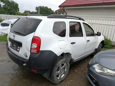 Carenaj aparatori noroi fata Dacia Duster 2011 4x2