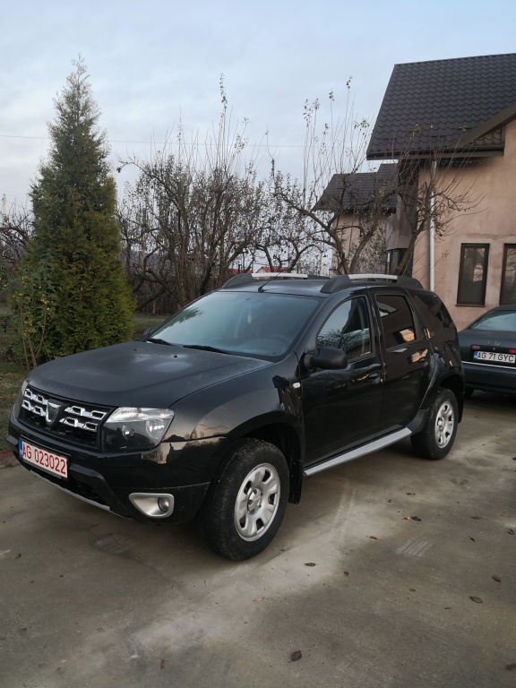 Carenaj aparatori noroi fata Dacia Duste