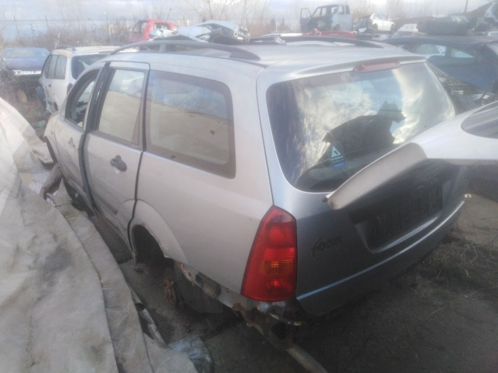 Carenaj aparatori noroi fata Ford Focus 