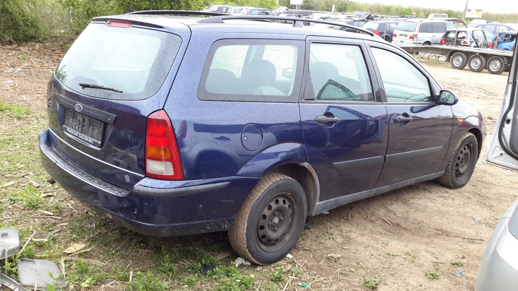 Carenaj aparatori noroi fata Ford Focus 2002 break