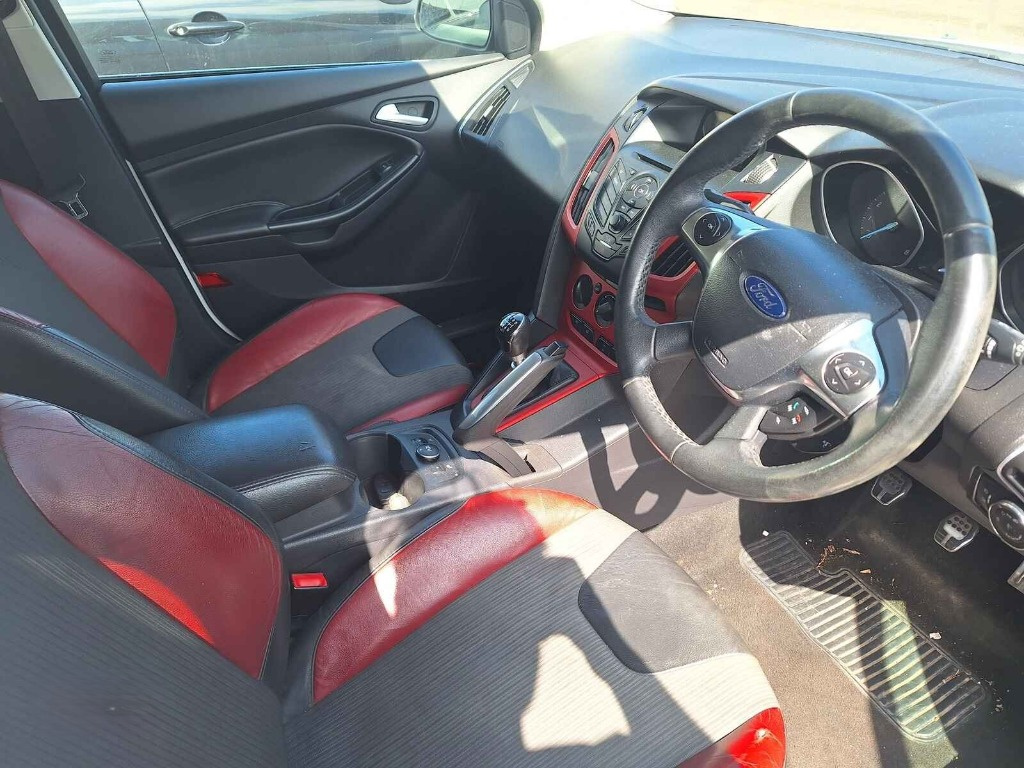 Carenaj aparatori noroi fata Ford Focus 