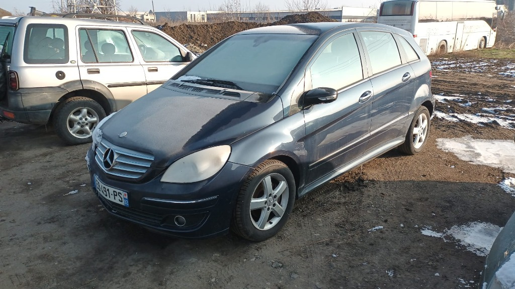Carenaj aparatori noroi fata Mercedes B-Class W245 2006 hatchback 1800