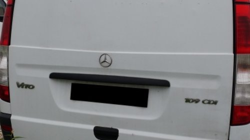 Carenaj aparatori noroi fata Mercedes VI
