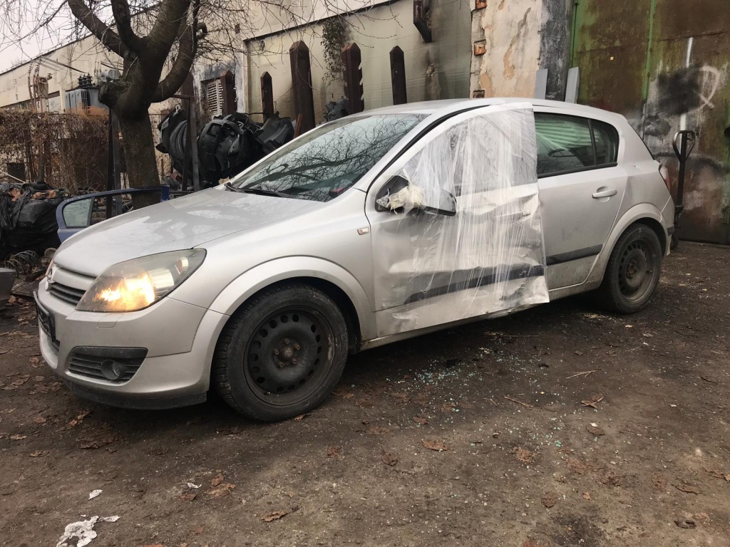 Carenaj aparatori noroi fata Opel Astra 