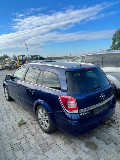 Carenaj aparatori noroi fata Opel Astra H 2009 STA