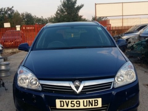 Carenaj aparatori noroi fata Opel Astra H Facelift an 2010 motor 1.7cdti 110cp cod Z17DTJ