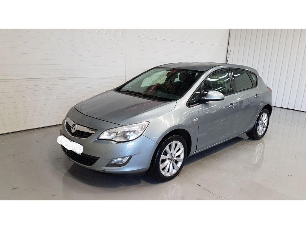 Carenaj aparatori noroi fata Opel Astra J 2012 Hatchback 1.7 CDTI LPV/A17DTJ