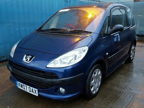 Carenaj aparatori noroi fata Peugeot 1007 2007 HATCHBACK 1.4 hdi