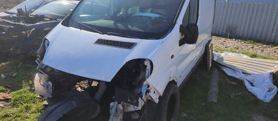 Carenaj aparatori noroi fata Renault Trafic 2005 1