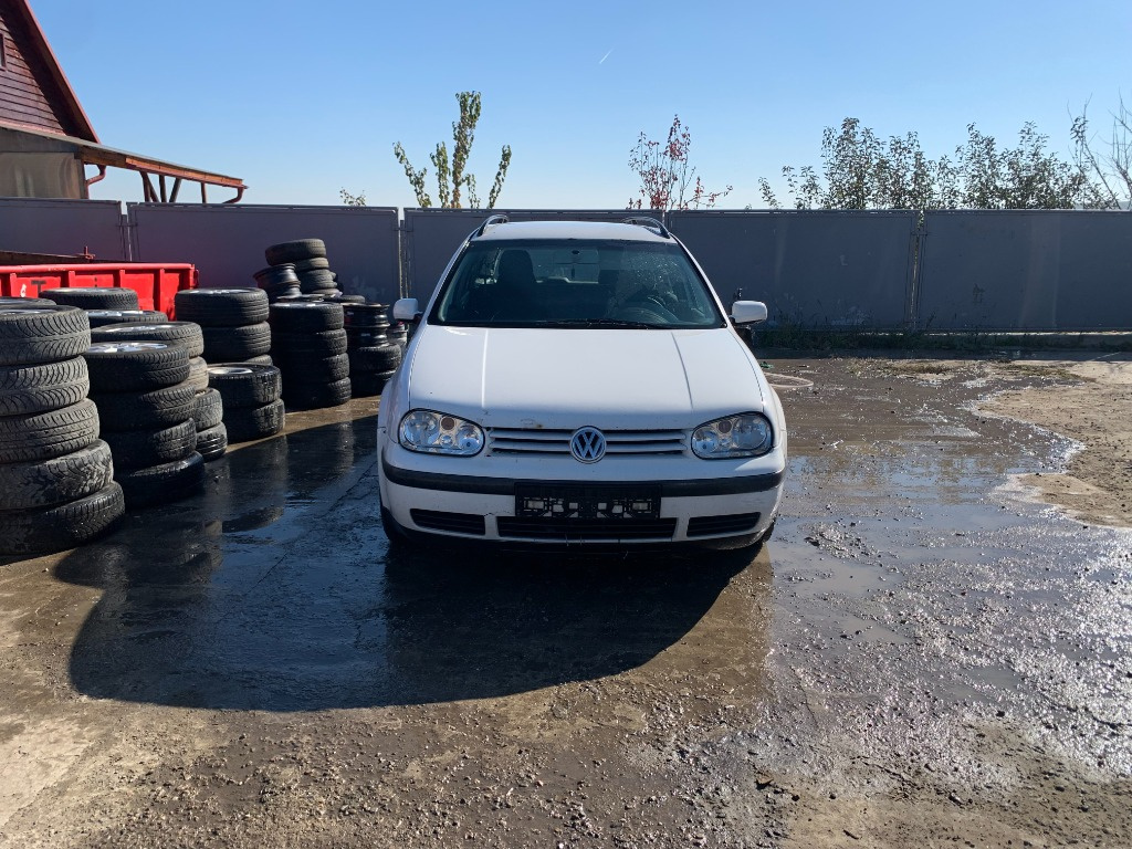 Carenaj aparatori noroi fata Volkswagen Golf 4 2003 combi 1.9 tdi