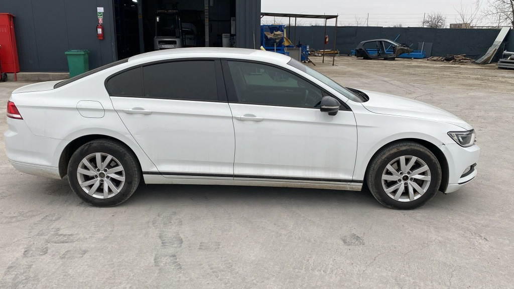 Carenaj aparatori noroi fata Volkswagen Passat B8 2016 berlina 1595