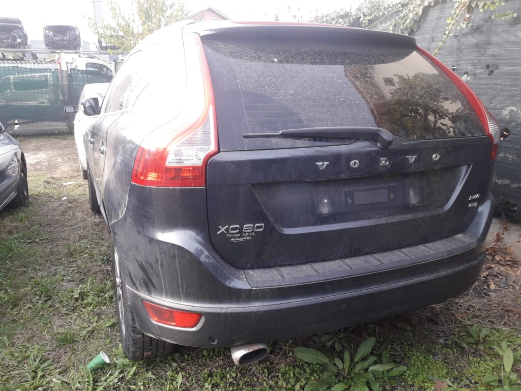 Carenaj aparatori noroi fata Volvo XC60 