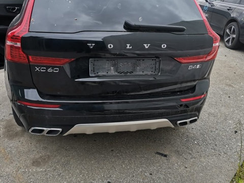 Carenaj aparatori noroi fata Volvo XC60 2020 Suv 2.0 hybrid diesel