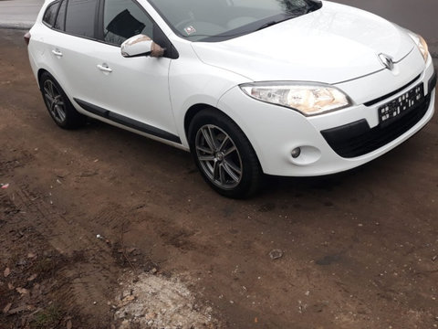 Carenaj dreapta fata Renault Megane 3