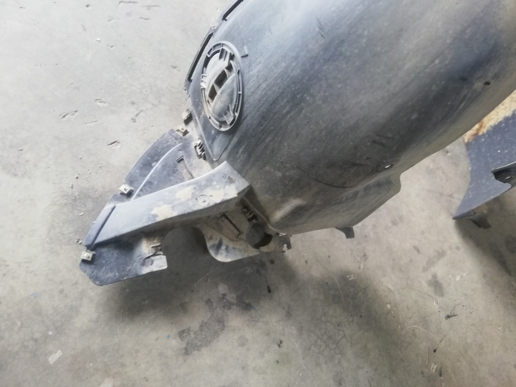 Carenaj roata aripa dreapta fata VW Polo