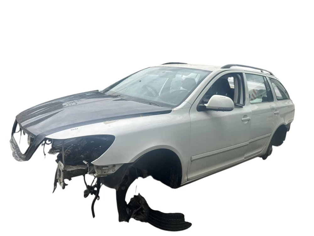 Carenaj roata dreapta fata Skoda Octavia 2 An 2009