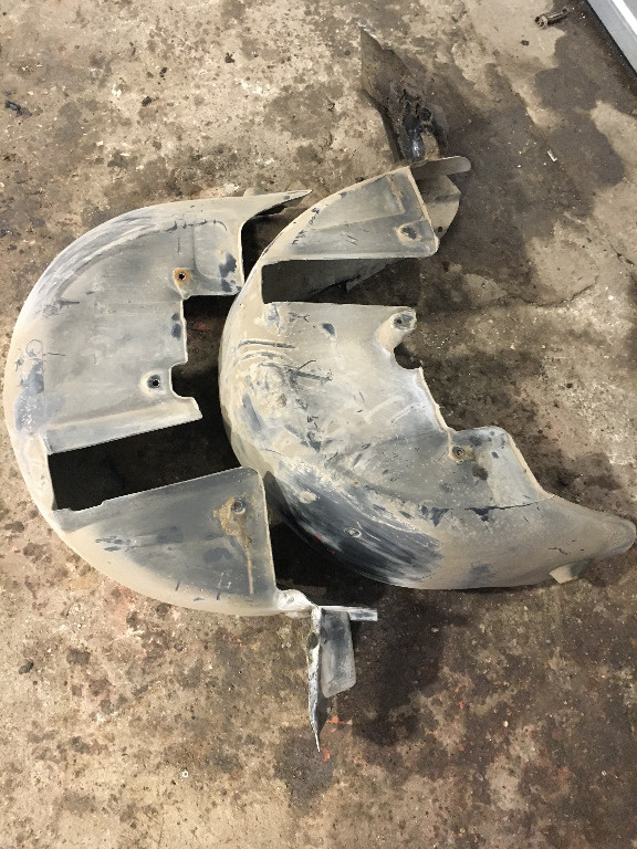 Carenaj roata spate mercedes c class w203 2.2 cdi 2000 - 2007