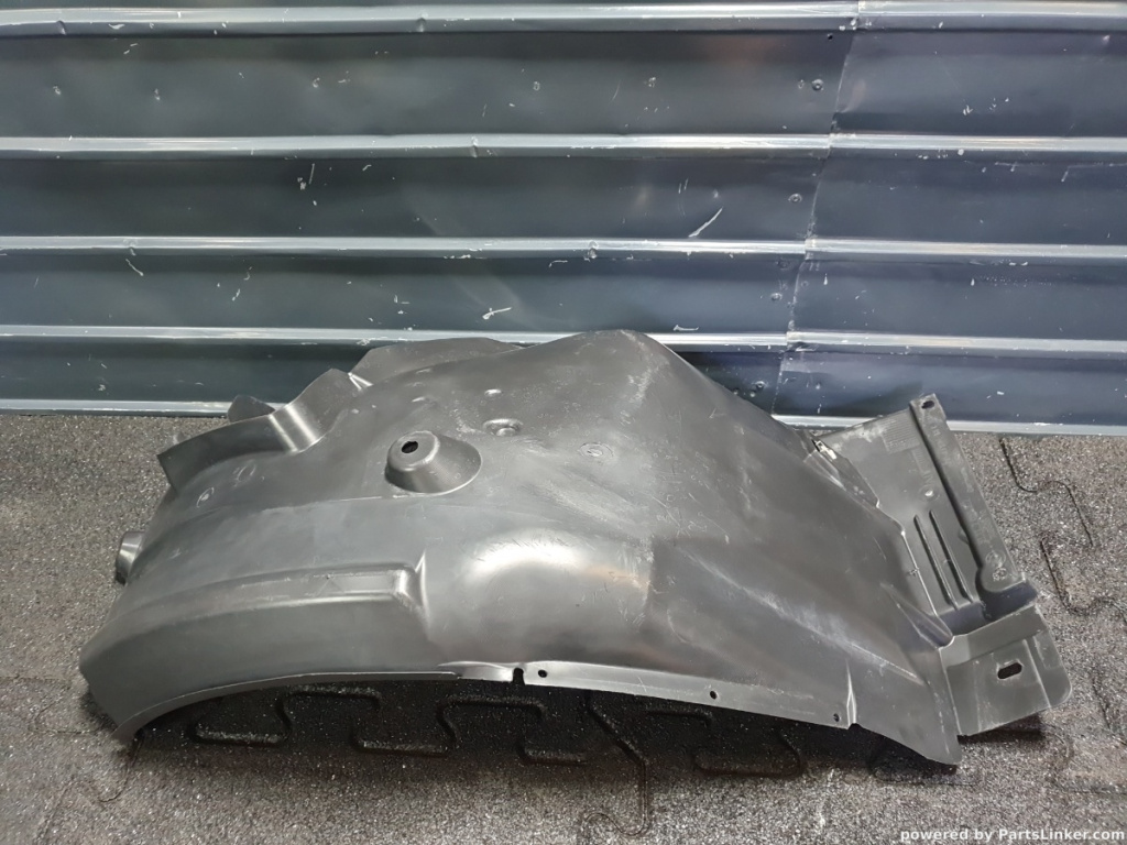Carenaj roata stanga fata BMW 3 V (E90) [ 2004 - 2012 ] 320 i (N46 B20..) 110KW|150HP 74850610 OEM 51717059377