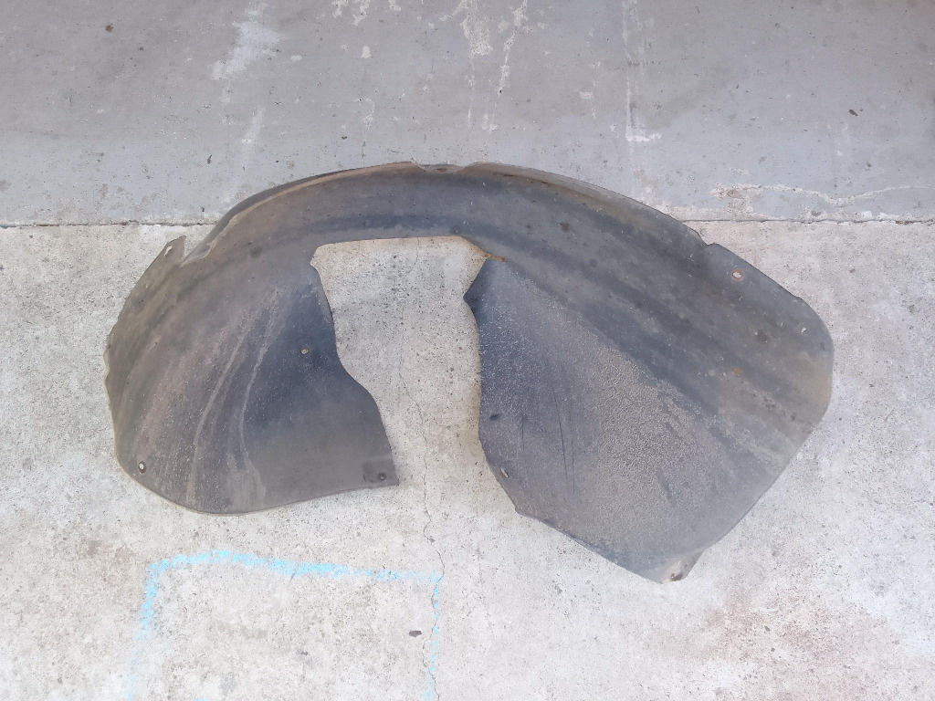 Carenaj roata stanga fata VW Golf 5 2003 2004 2005 2006 2007 2008 1K0805977B