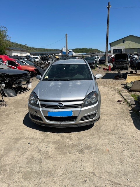Carlig remorca Opel Astra H [2004 - 2007] wagon 1.7 CDTI MT (101 hp) ‼️NOU‼️ Dezmembrez Opel Astra H break,motor 1.7cdti,74kw,101cp,cod motor Z17DTH,cutie manuala in 5 trepte cod MG1,culoare gri argintiu Z157