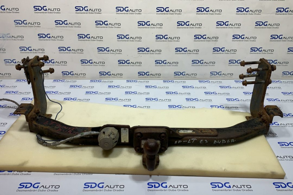 Carlig remorca tracțiune pe dublu Mercedes Sprinter 2000-2006 Euro 3