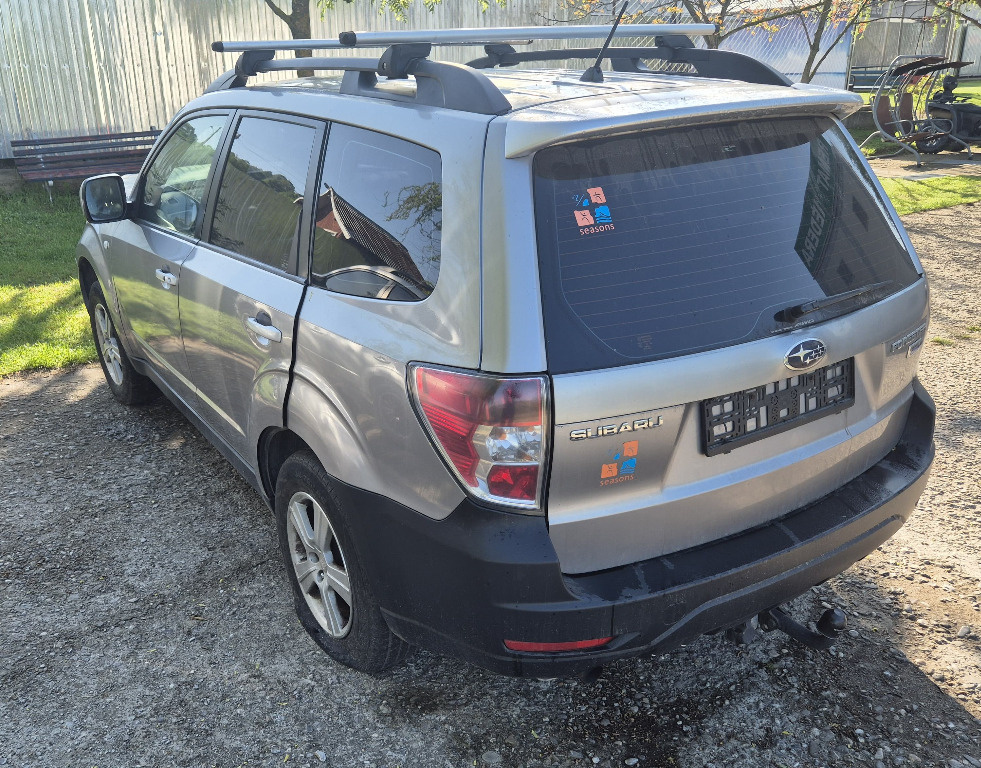 CARLIG REMORCARE COMPLET CU PRIZA SUBARU