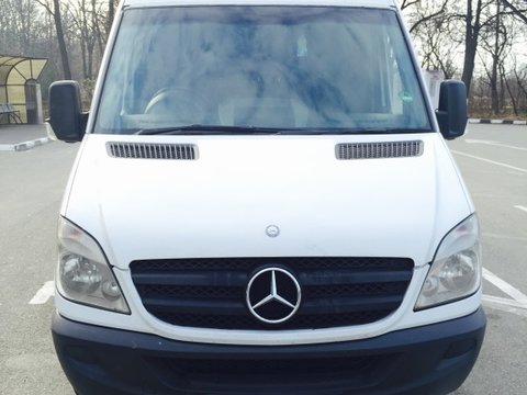 Carlig remorcare Mercedes Sprinter