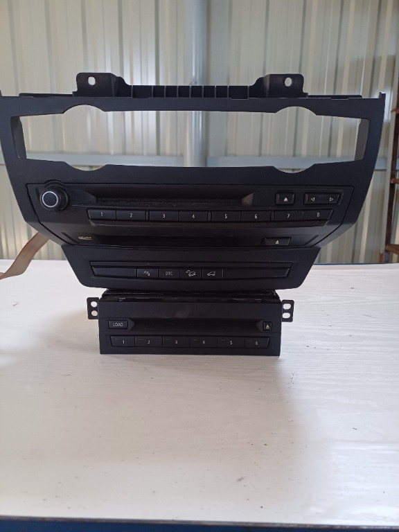 Casetofon/player complet cu magazie cd-uriBMW X5 E70 3.0 d euro 4