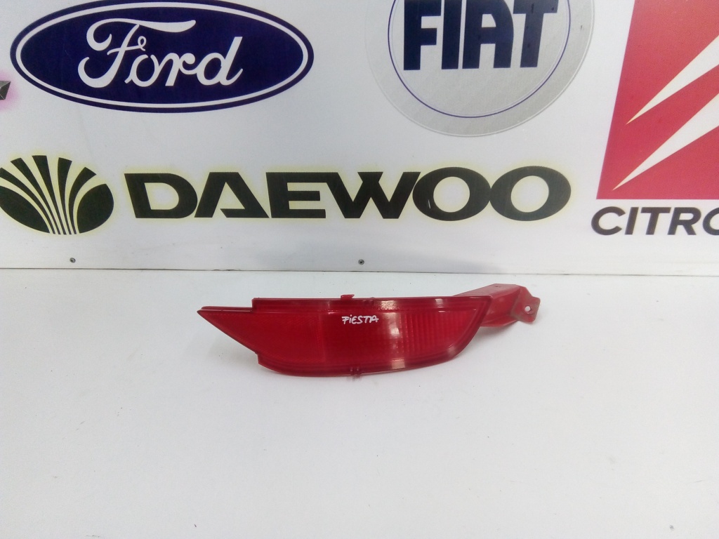 Catadioptru bara spate Ford Fiesta 2009