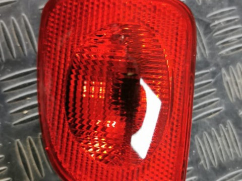 Catadioptru reflectorizant Renault Kangoo 2008 cod origine 8200419908 / 8200419906