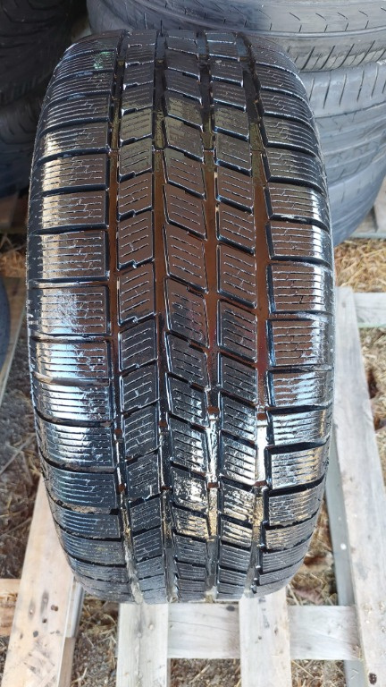 Cauciuc 215/60 R17  M+S in stare buna S-H