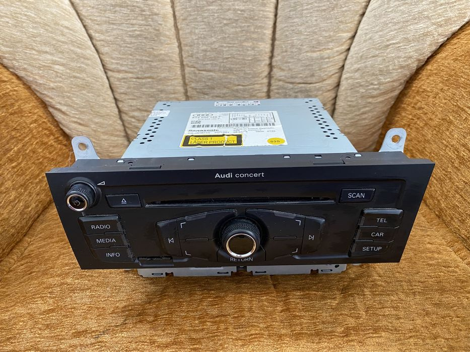 CD Player / Audi Concert / Radio CD Audi A4 A5 Q5 : 8T1035186P