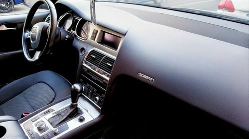 CD player Audi Q7 2007 SUV 3.0 TDI