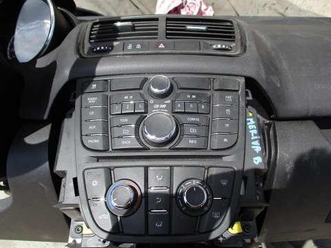 CD player auto original Opel Meriva 2011