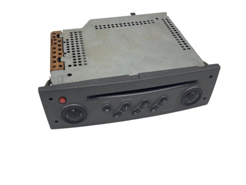 CD player auto RENAULT SCENIC II (JM0/1_) [ 2003 - > ] OEM 8200300859