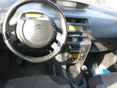 CD player Citroen C4 2007 Hatchback 1.6 tdci