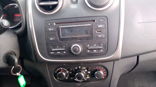 CD player Dacia Logan 2 2015 berlina 09 