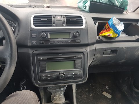 CD player DANCE Skoda FABIA 2 2008 1.4 benzina tip motor BXW 63KW