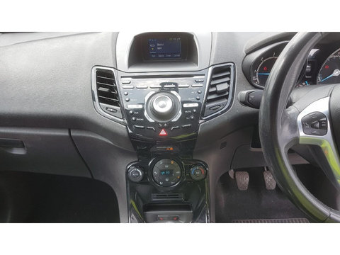 CD player Ford Fiesta 6 2014 Hatchback 1.6 TDCI (95PS)