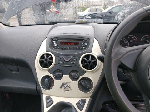 CD player Ford Ka 2009 Hatchback 1.2 MPI