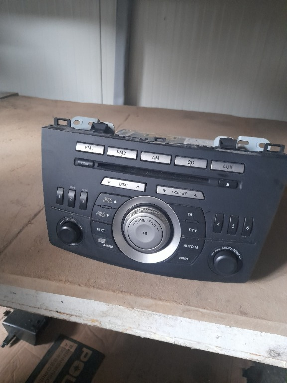 Cd player mazda 3 mp3 original an 2011