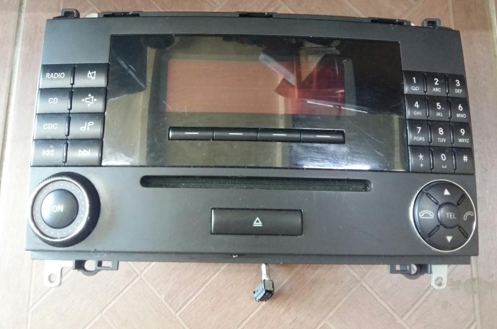 CD player MERCEDES A CLASS W169 2004 2005 2006 200