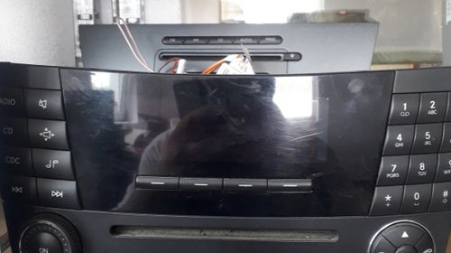 Cd player Mercedes w 211 ,e-class an 200