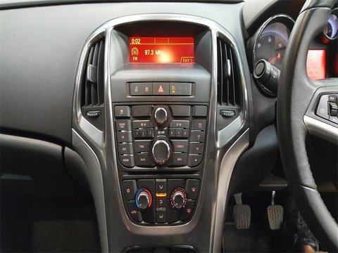 CD player Opel Astra J 2010 Hacthback 1.3 CDTi