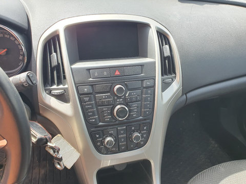 CD player Opel Astra J 2011 COMBI 1.7 D