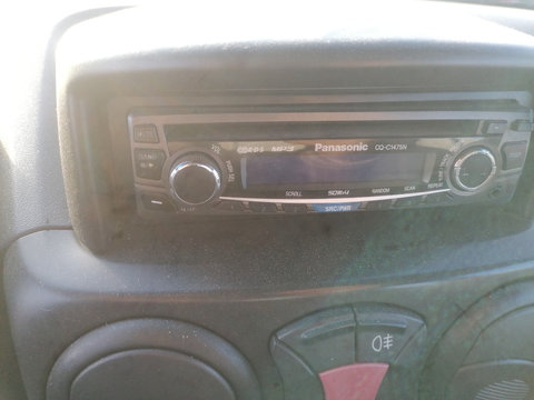 Cd player radio unitate audio CQ 1475N mp3 player