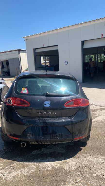 CD player Seat Leon 2007 hatchback 1,9 t