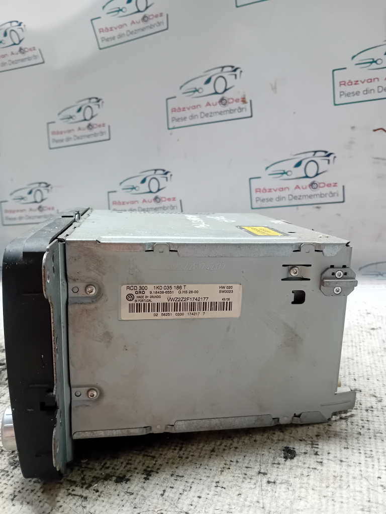 CD Player Volkswagen Golf 5 2006, 1K0035